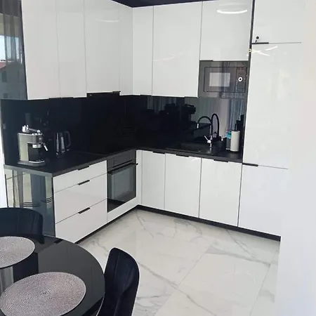 Z Bocznym Widokiem Na Morze W Kompleksie Hevenia Apartment Rewal